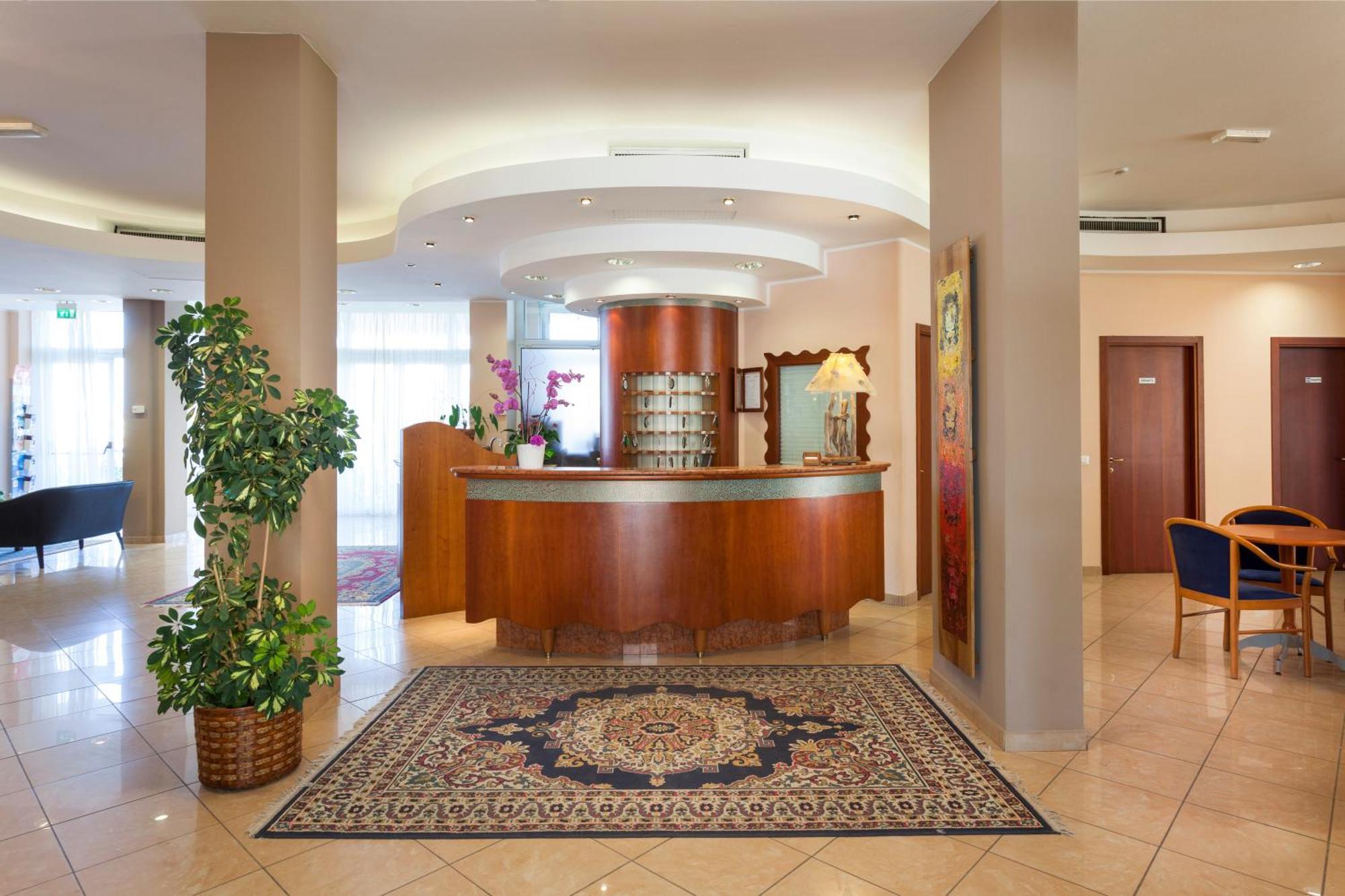 Residence Hotel Piccadilly Rimini Esterno foto