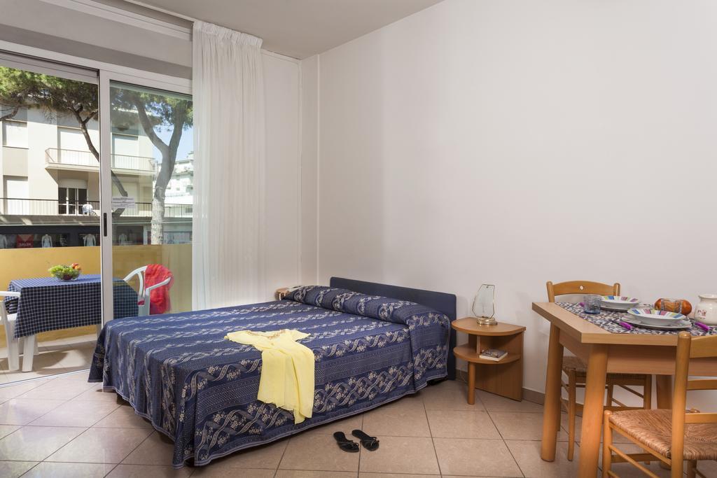 Residence Hotel Piccadilly Rimini Esterno foto