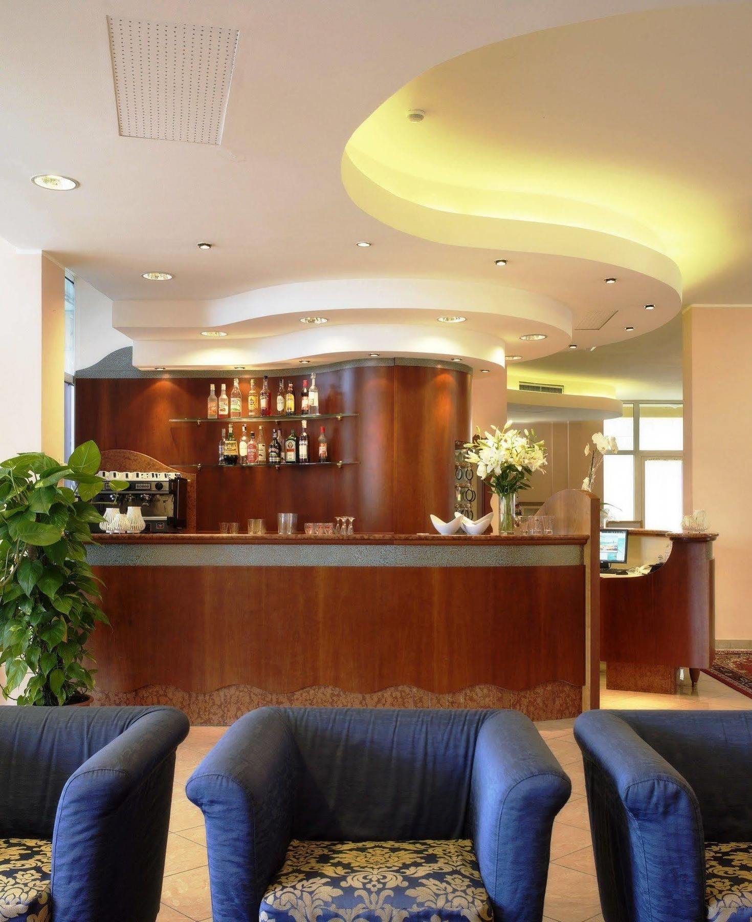 Residence Hotel Piccadilly Rimini Esterno foto